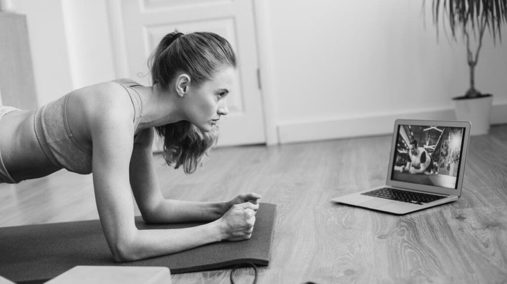 Entrenamiento Online vs. Presencial: Descubre Qué Opción Puede Cambiar Tu Cuerpo para Siempre